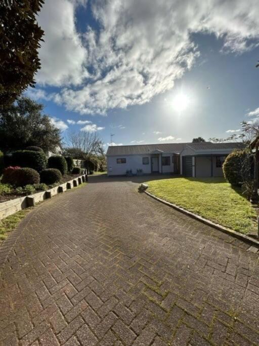 Family Perfect, Winter Getaway, Secure Yard, Parking, Mountain Bikes, Arcade Villa Rotorua Dış mekan fotoğraf